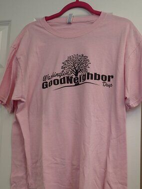 Washington Good Neighbor Days Pink Ladies Tshirt Size Large